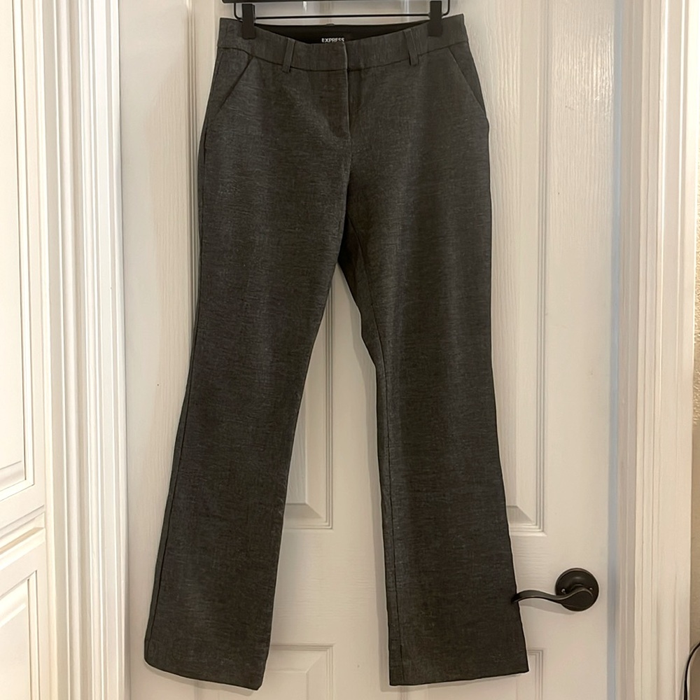 Women’s Express Columnist barely boot pants. Dark gray. Size 4p petite